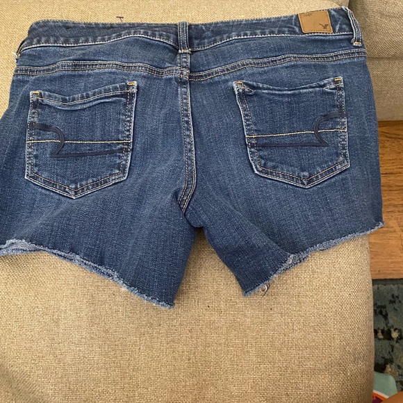 Amercian Eagle Jean shorts, Size 6 - Picture 2 of 5